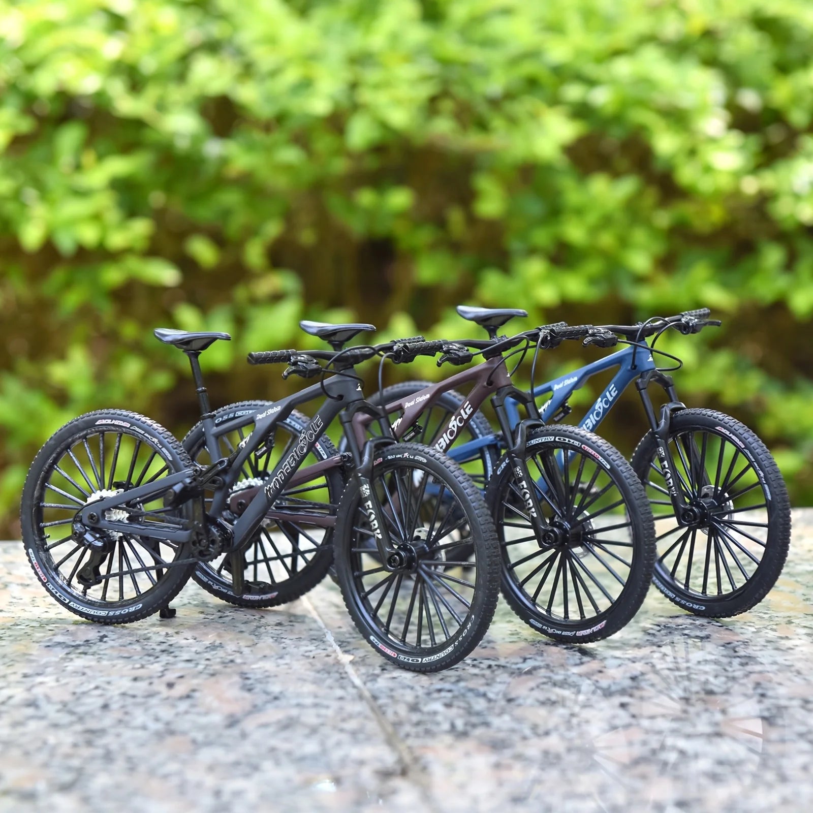 1:6 Scale Alloy Mountain Bike Model Realistic Gear Toy with Front & Rear Shock Absorbers Christmas Gifts for Bicycle Enthusiasts